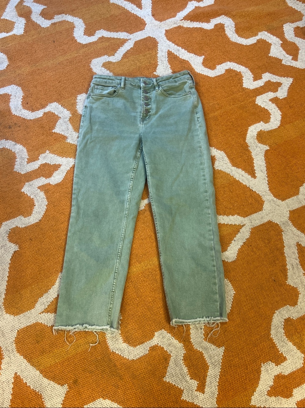 Calvin Klein Woman’s Sage green button High Rise Straight frayed jeans size 6
